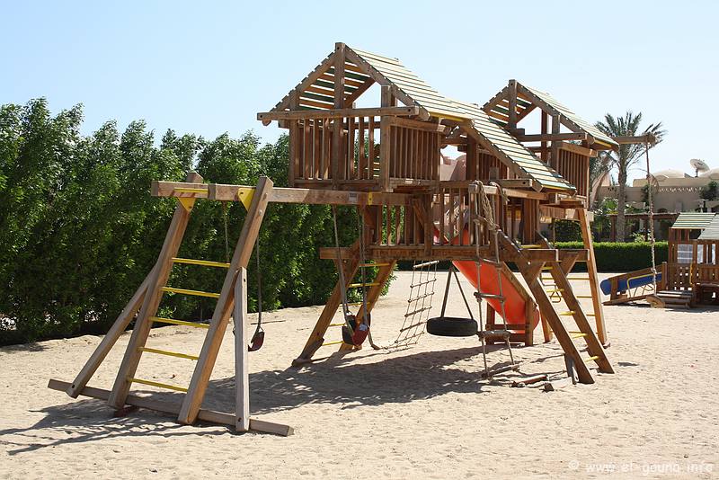 Kinderspielplatz / Childrens Play Ground 0431