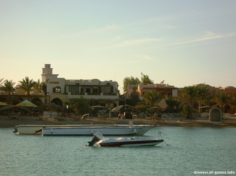 Kafr El Gouna (Tammr Henna, Downtown) 3655