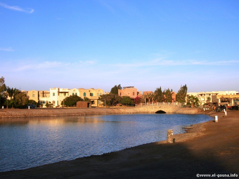 Kafr El Gouna (Tammr Henna, Downtown) 3711