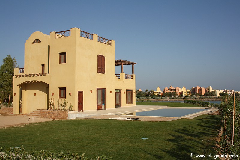 West Golf Apartments & Villas 1285