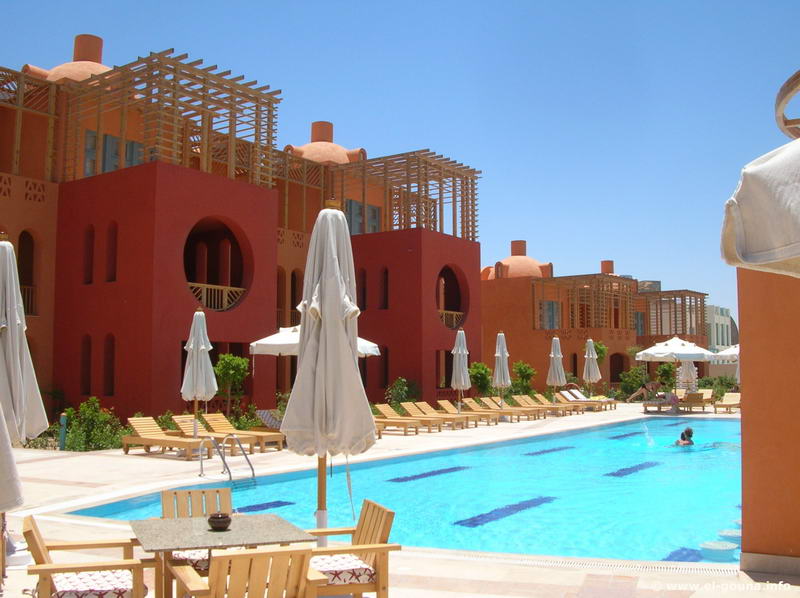 Golf View Terrace u. Pool 7992